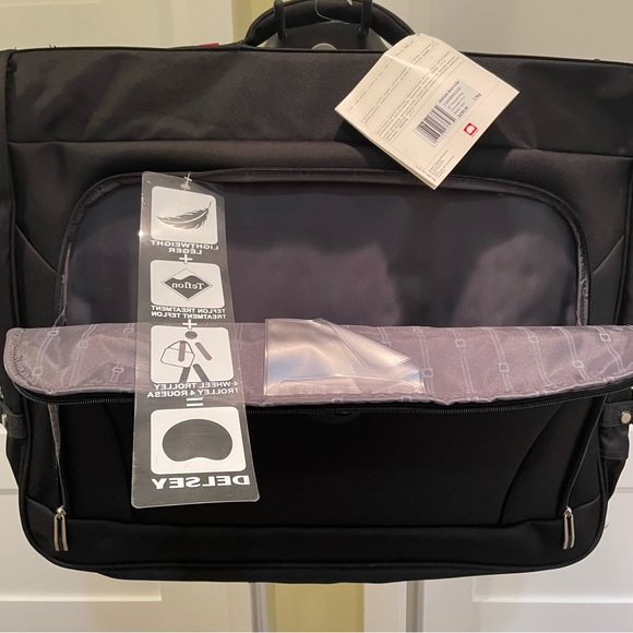 NWT 42” Garment Bag by Delsey - Picture 3 of 16